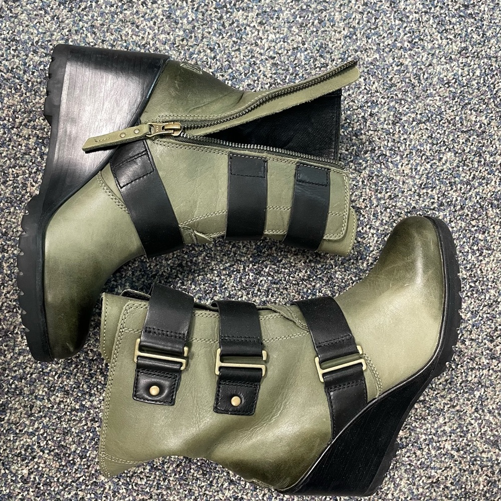 SOREL Fashion Boots size 8 “After Hours Bootie”